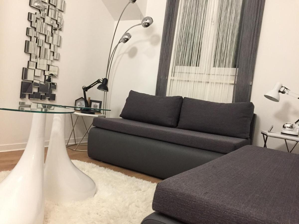 Apartment New Chic Supetar Exteriör bild