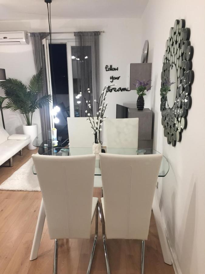 Apartment New Chic Supetar Exteriör bild